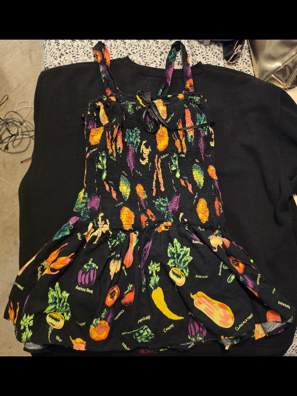 ​Kimchi Blue Urban Outfitters Vegetable Print Smocked Mini Dress Black XS New
